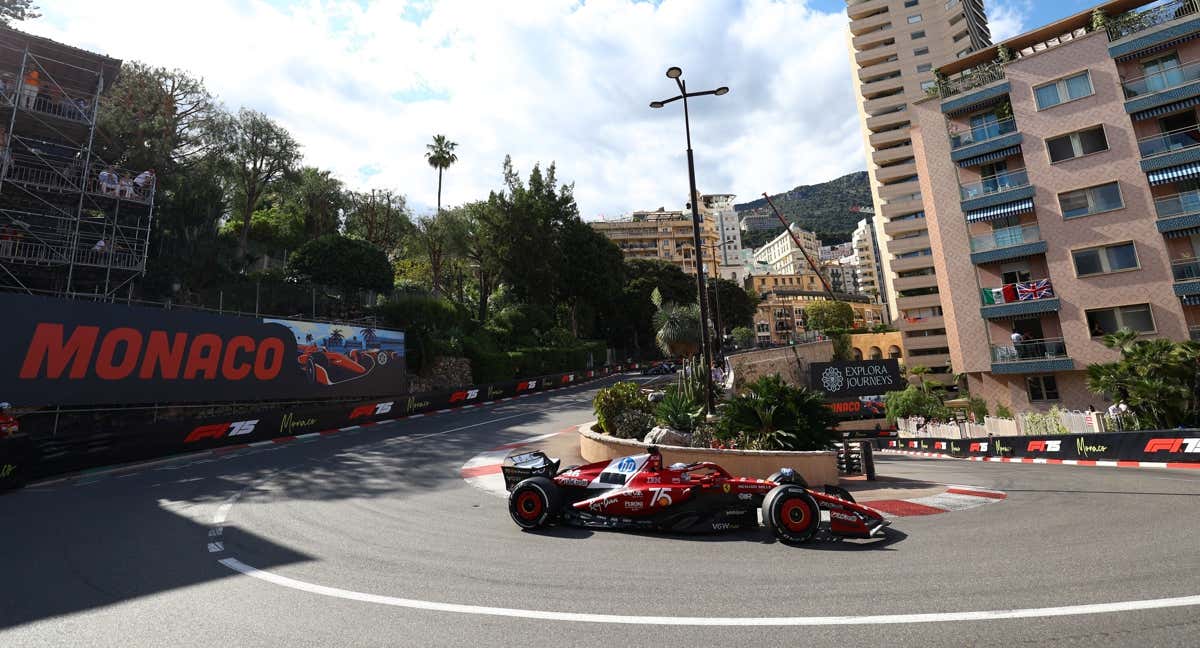 Leclerc, durante los Libres de Mónaco./REUTERS