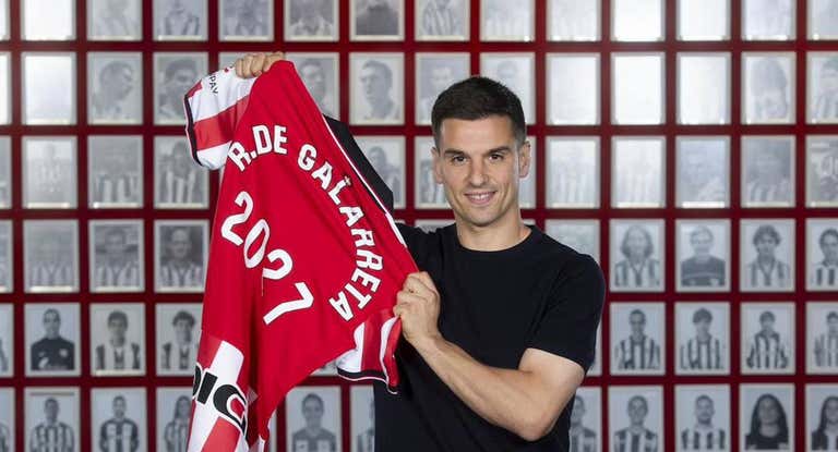 El centrocampista amplía su contrato hasta 2027.