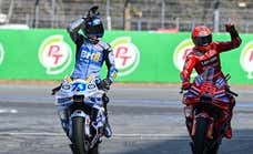 Álex Márquez aprovecha un error de Marc y se impone en la sprint de Silverstone