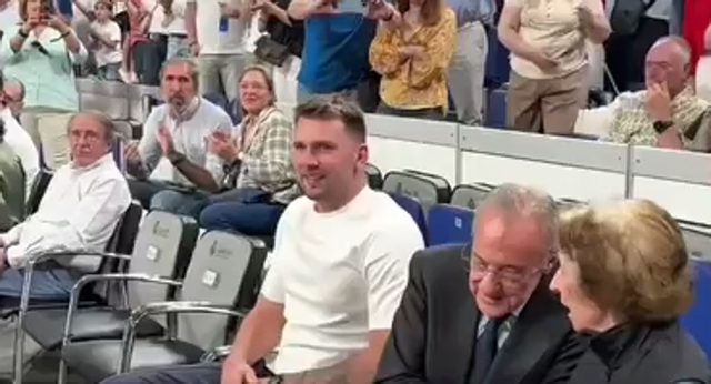 Visita especial en el Movistar Arena de Doncic acompañado por Florentino.