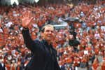 Rafael Nadal rompe a llorar en un homenaje a la altura de su leyenda en Roland Garros: «Mi corazón estará siempre ligado a este lugar mágico»