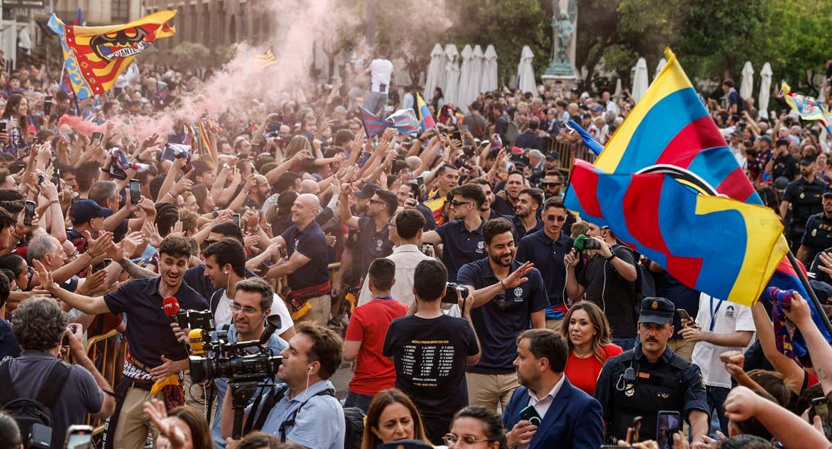 Instante de la celebración del Levante. /EFE
