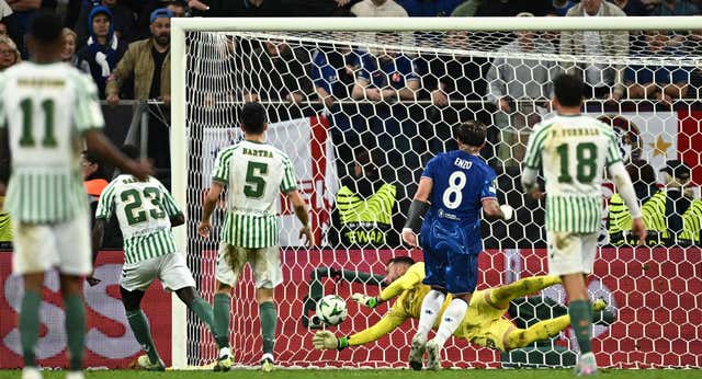 Palmer y Maresca le cierran al Betis las puertas del paraíso